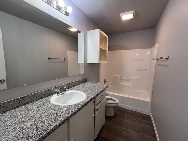 Building Photo - 3422 Itasca St