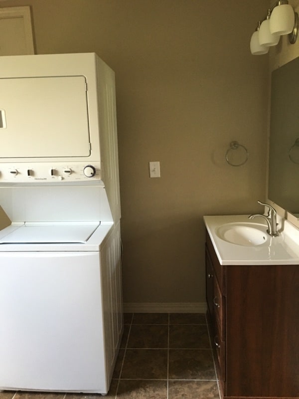 Building Photo - 1108 N 10th St