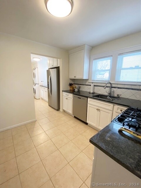 Building Photo - 8 Rockland Pl