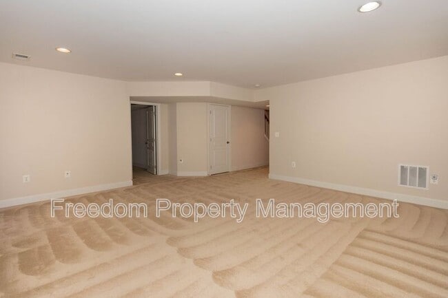 Building Photo - 10774 Monocacy Way