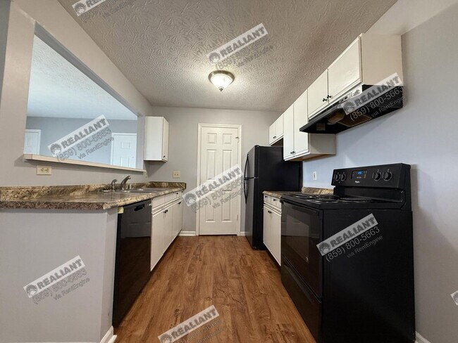 Building Photo - 908 Amhurst Dr