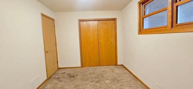 Building Photo - 2958 S Archer Ave