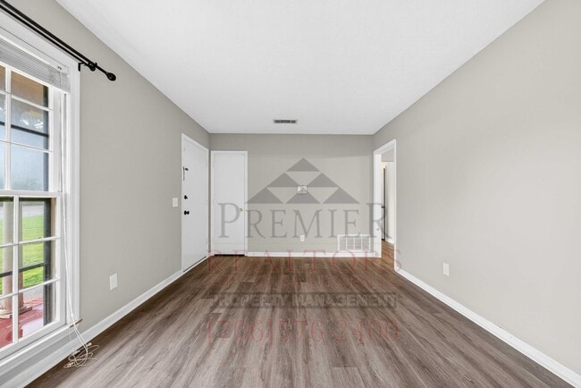Building Photo - 4008 Penrod Dr