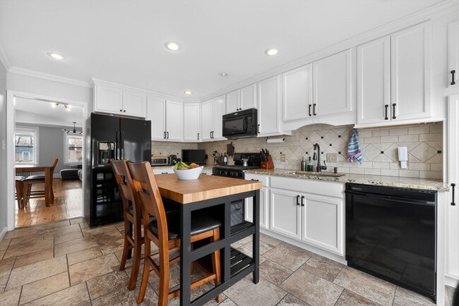 Building Photo - 4 Bedroom, 2 Bath Conshohocken Gem!