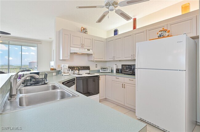 Building Photo - 22748 Island Pines Way