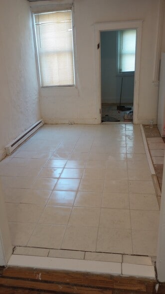 Building Photo - 21xx Gould St