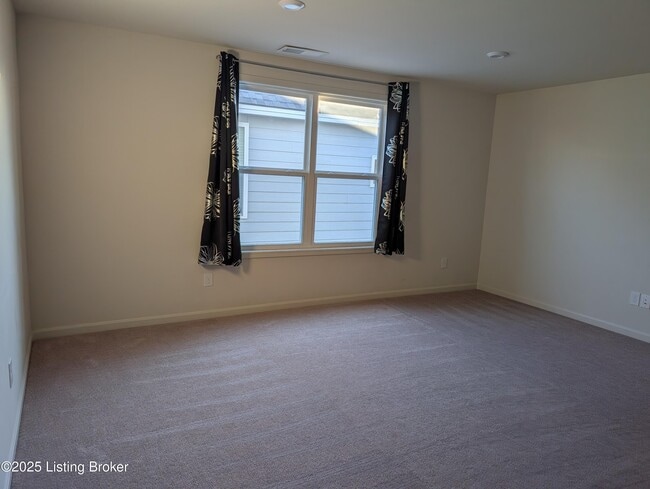 Building Photo - 2861 Hamilton Springs Dr