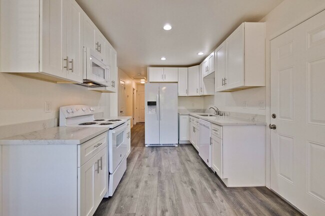 Building Photo - 683 Arbutus Ave