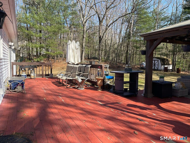 Building Photo - 121 S Main St