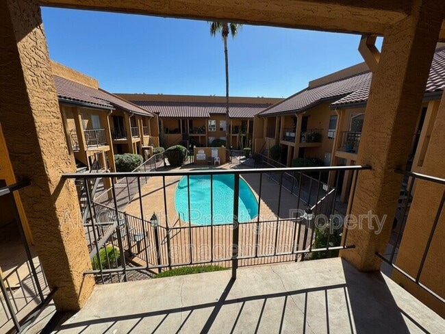 Building Photo - 1831 W Mulberry Dr