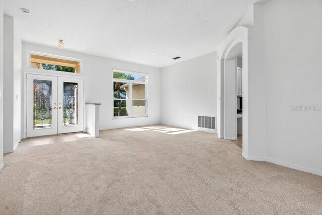 Building Photo - 10337 Pointview Ct