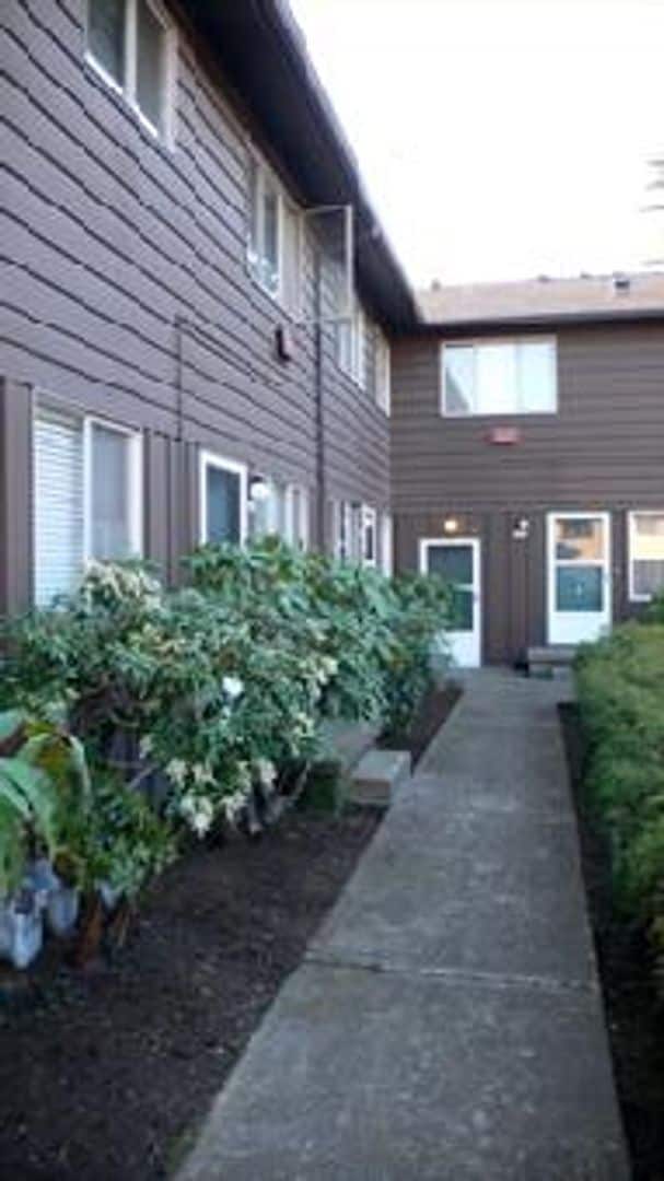 Interior Photo - Hillcrest style