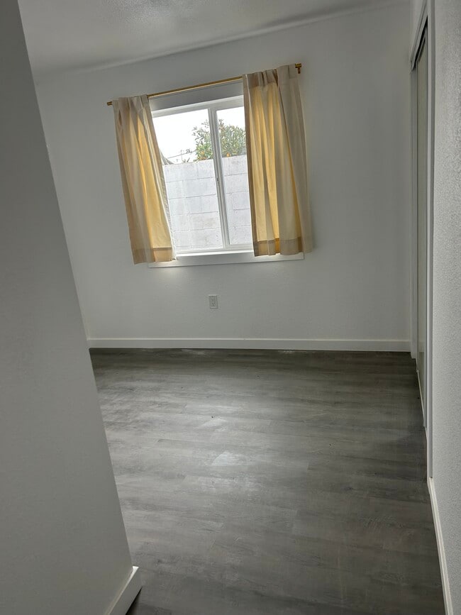 Building Photo - 25888 Juniper St