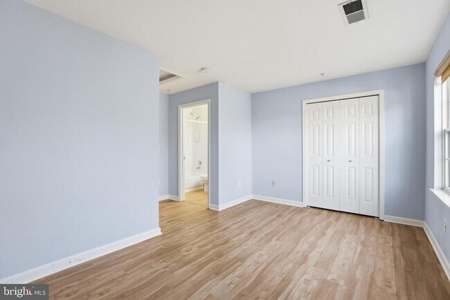 Building Photo - 2957 Huntington Grove Square