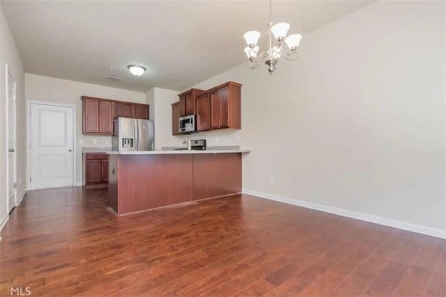 Building Photo - 3369 Castleberry Village Cir