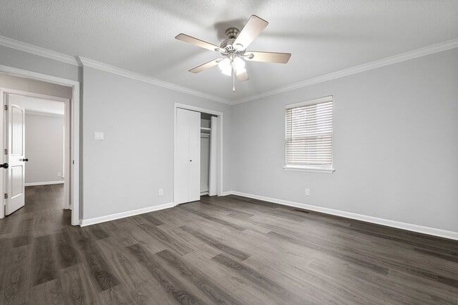 Building Photo - Sherwood Rental