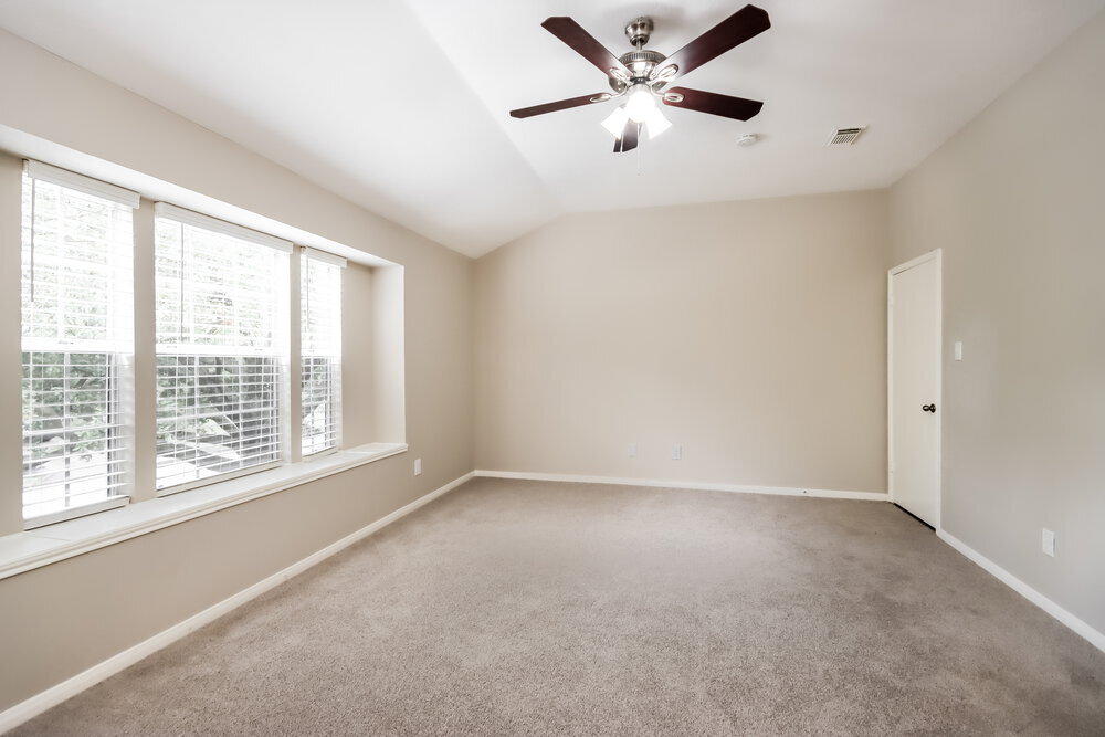 Building Photo - 6923 Echo Pines Dr