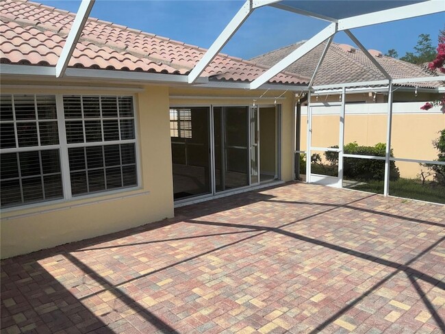 Building Photo - 8004 Camminare Dr