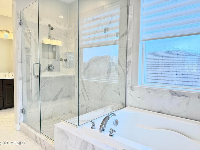 Building Photo - 1732 W Myrna Ln