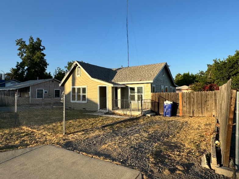 Building Photo - 7185 Tippecanoe Ave