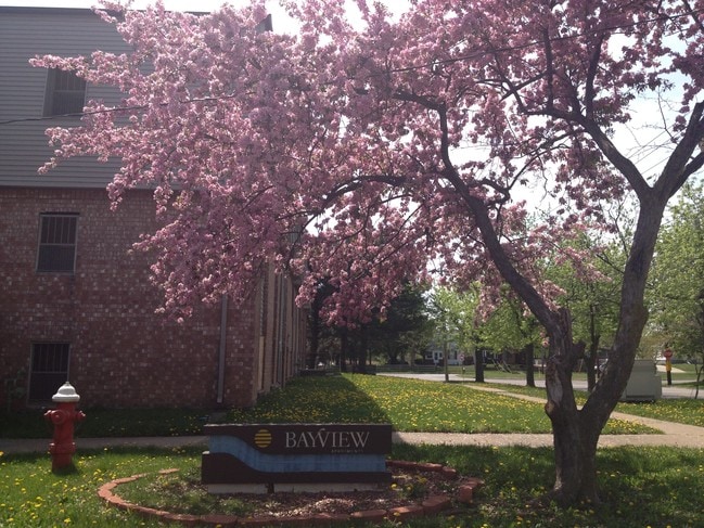 Bayview Apartments - Suder Point