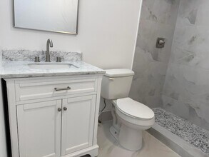 Building Photo - 2161 NE 68th St