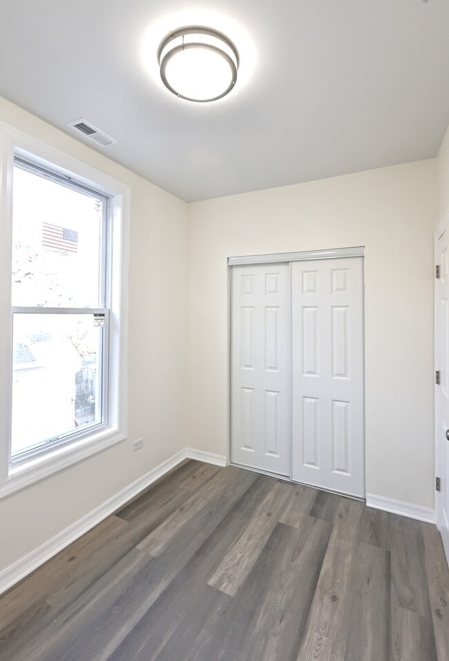 Building Photo - 3621 S Winchester Ave