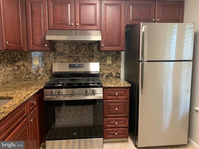 Building Photo - 4403A Fenwick Ln