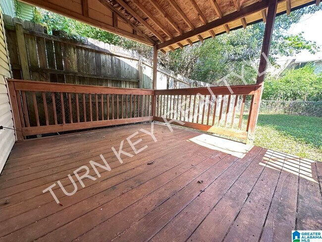 Building Photo - 2177 Cheshire Dr