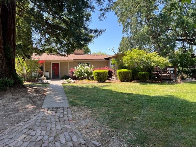 Primary Photo - Two Bedroom Two Bathroom in a Parklike Set...