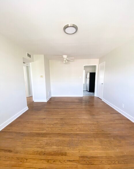 Building Photo - 1445 Nightingale Rd