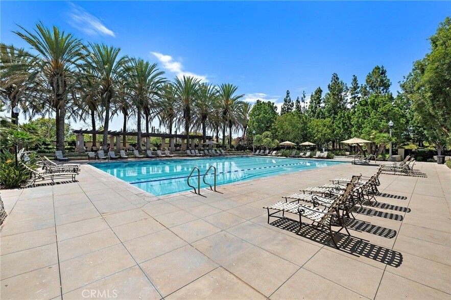 Building Photo - 16 Villager