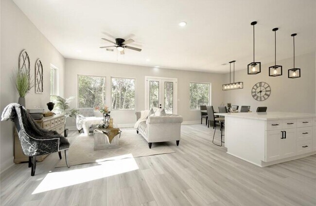 Building Photo - 14960 Wunderlich Dr