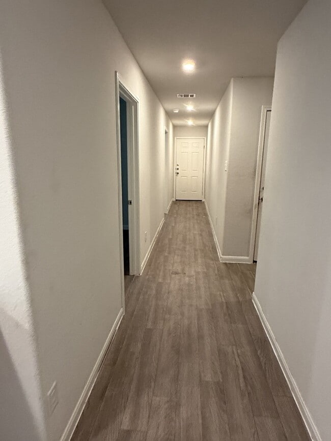 Building Photo - 89 Rd 51026