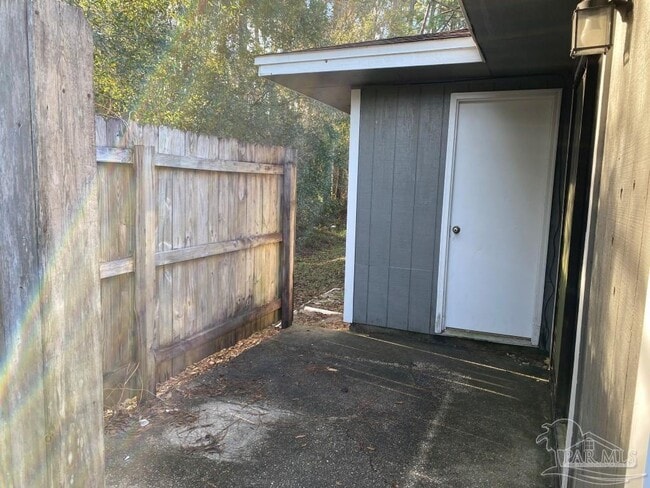 Building Photo - 230 N Crow Rd