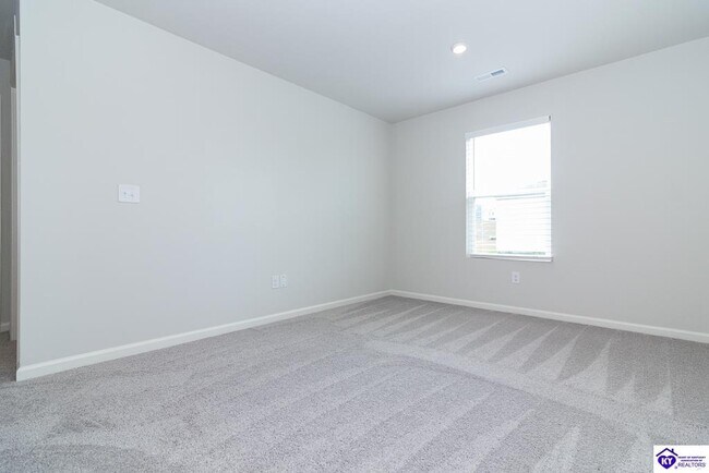 Building Photo - 104 Ashwood Ave