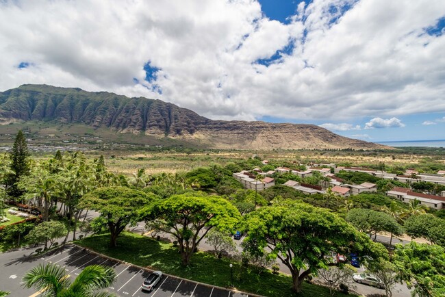 Building Photo - Makaha Valley Towers
