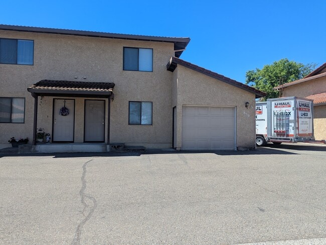 Building Photo - 830 Mission Sierra Ct