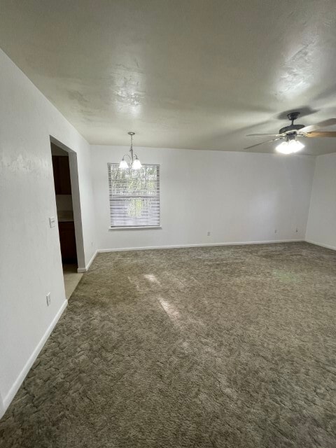 Building Photo - 580 SE Nassau St