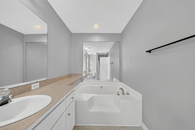 Building Photo - 4004 Pittman St