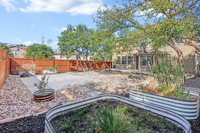 Building Photo - 10838 Black Wolf Bay