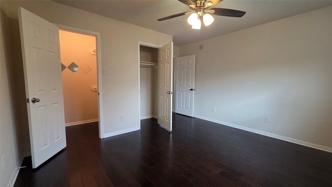 Building Photo - 7519 Chathan Glen Ln