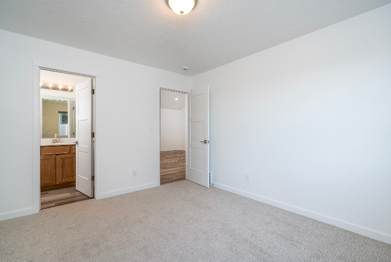 Building Photo - 128 W View Dr