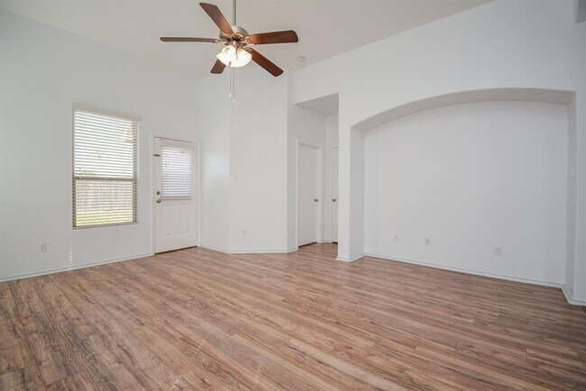 Building Photo - 20610 Hawkins Manor Ln