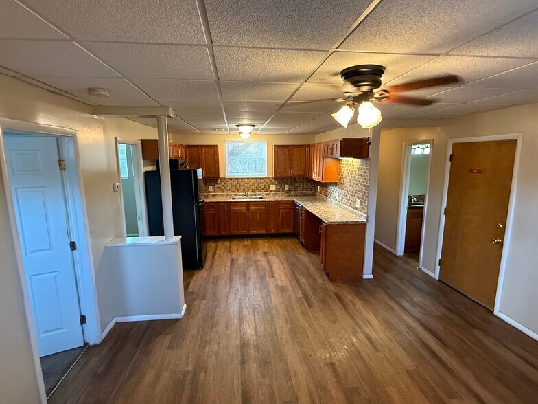 Building Photo - 2965 Columbus St