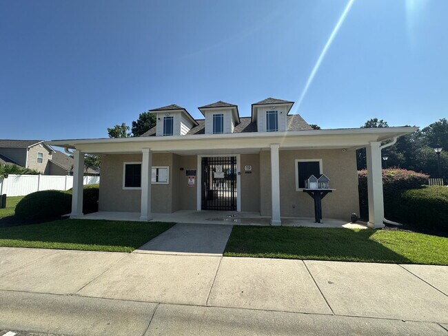 Building Photo - Fantastic Three Bedroom Updated Home in Bluffton!