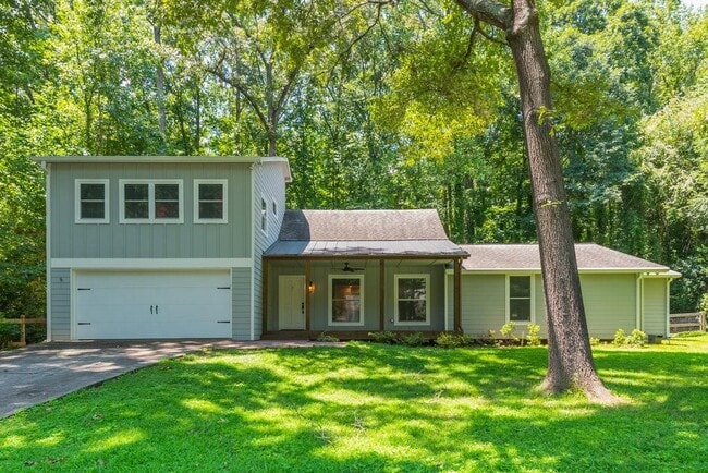 Primary Photo - 2681 Ravenoaks Pl