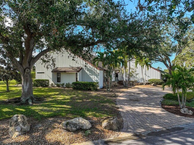 Building Photo - 3970 Prairie Dunes Dr
