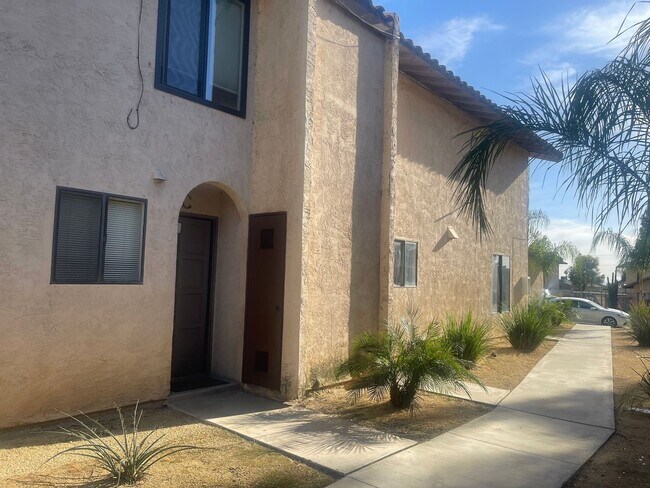 Building Photo - 4504 Tierra Verde St
