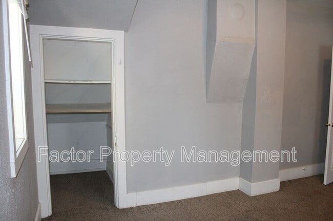 Building Photo - 510 N 4th St